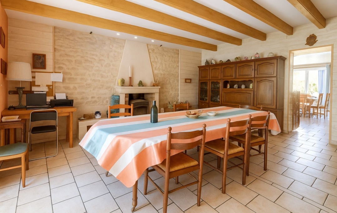 FAMICITY : House | MAILLEZAIS (85420) | 209 m2 | 193 000 € 