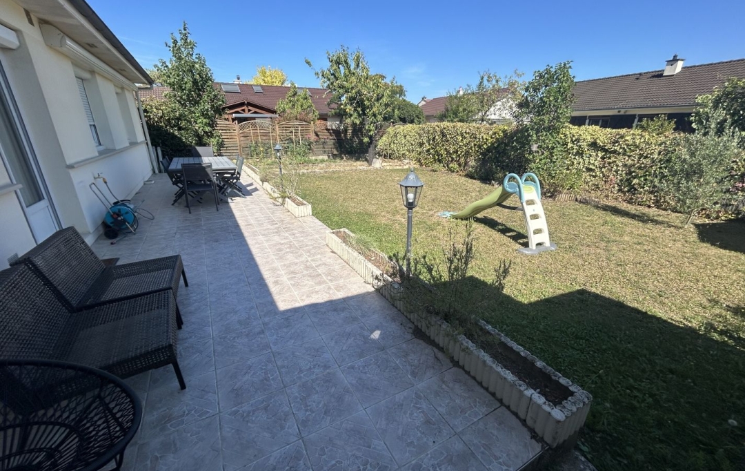 FAMICITY : House | LONGVIC (21600) | 137 m2 | 367 000 € 