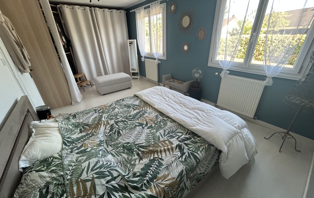 FAMICITY : House | LONGVIC (21600) | 137 m2 | 367 000 € 