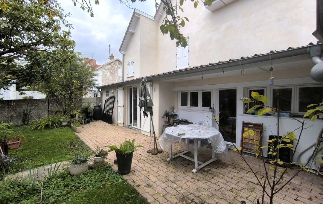 FAMICITY : House | DIJON (21000) | 156 m2 | 598 000 € 
