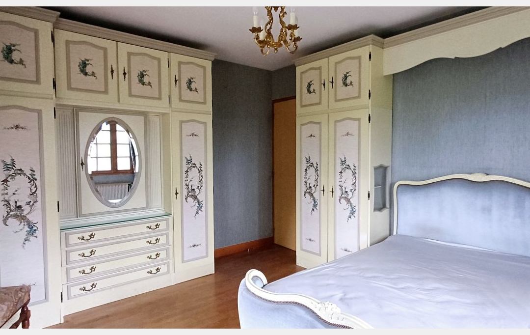 FAMICITY : House | PONT-DE-POITTE (39130) | 309 m2 | 270 000 € 