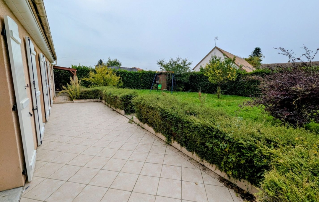 FAMICITY : House | CHAMPFORGEUIL (71530) | 91 m2 | 219 450 € 