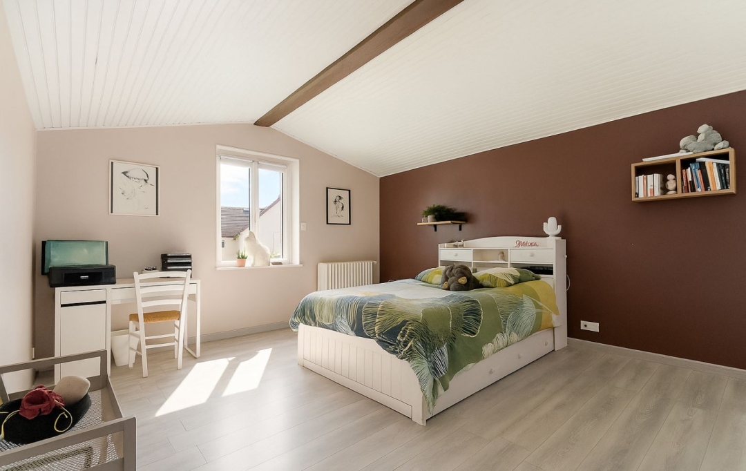 FAMICITY : Maison / Villa | MACON (71000) | 279 m2 | 375 000 €  FAMICITY : Maison / Villa | MACON (71000) | 279 m2 | 375 000 €