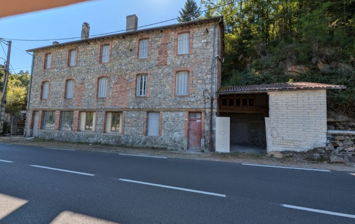  FAMICITY Immeuble | LA MONNERIE-LE-MONTEL (63650) | 234 m2 | 57 000 € 
