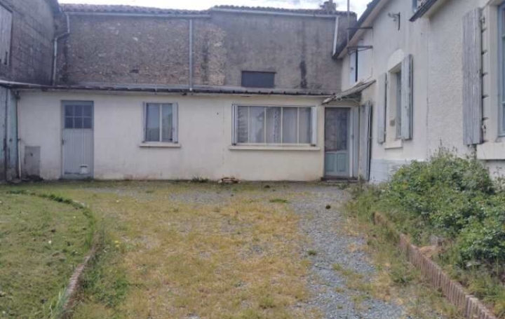  FAMICITY Maison / Villa | SCILLE (79240) | 89 m2 | 64 000 € 