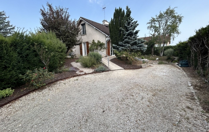  FAMICITY Maison / Villa | COUCHEY (21160) | 120 m2 | 380 000 € 