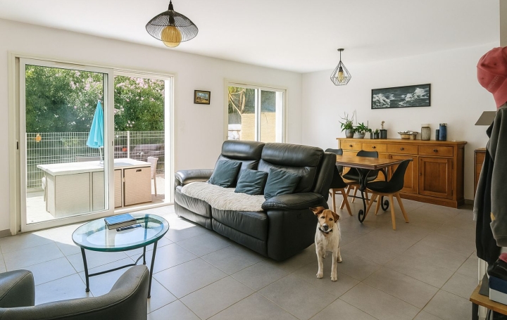 Maison   GIGEAN  80 m2 277 000 € 
